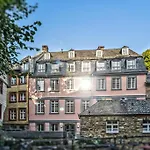 Stadthaus بيت للعطل