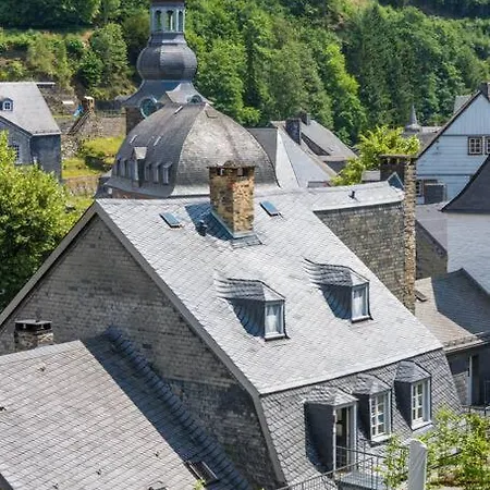 Stadthaus Holiday home *