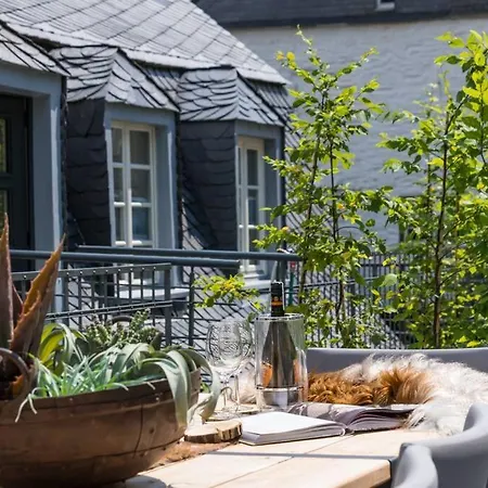 Stadthaus Holiday home *