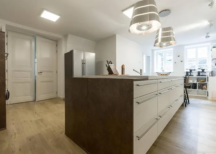 Stadthaus * Μονσάου