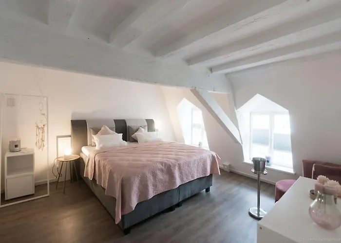Stadthaus Holiday home *